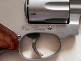 SMITH & WESSON
Pro Series - 3 of 11