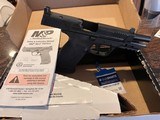Smith & Wesson M&P 10mm M2 - Image 4 of 6
