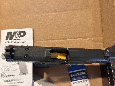 Smith & Wesson M&P 10mm M2 - Image 5 of 6