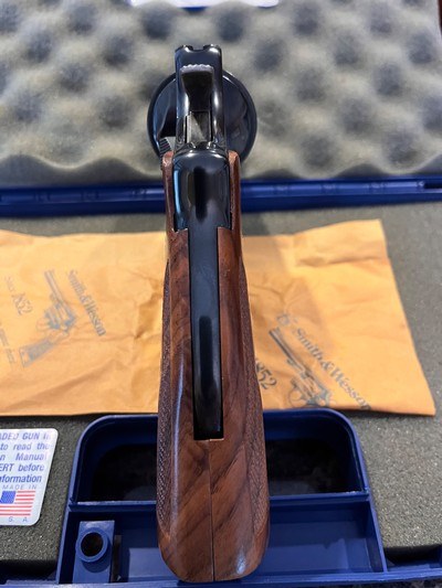 NEW NEVER FIRED! Smith and Wesson revolver model 21–4 Thunder Ranch edition .44 special - Image 4 of 15