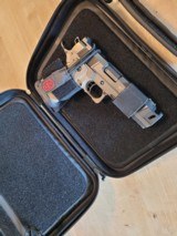 STI, COSTA CARRY. VERY SCARCE!!!
Full package with PRESENTATION BOX and all supplies. Extras too.
Magnum P.I. model!. - 7 of 15