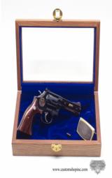 Smith & Wesson Model 586-3
4 inch .357 Mag. U.S. Customs Bi-Centennial Revolover In Presentation Case. 1 0f 610 - 1 of 7