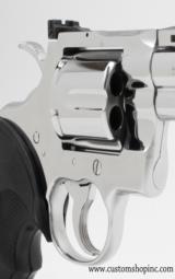 Colt Python .357 Mag 2 1/2 Inch, Bright Stainless Finish 'Like New In Blue Case' - 3 of 7