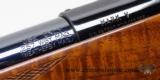 Weatherby Mark V Deluxe .257 WBY MAG. In Box - 8 of 11