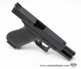 Glock 21 Semi Auto .45 ACP. Excellent In Case W/Extras - 4 of 6