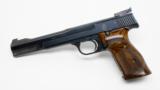 Smith & Wesson 41 22LR Pistol. Excellent In Hard Case. Excellent Condition. TT COLLECTION - 4 of 5