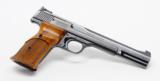 Smith & Wesson Model 41 Rimfire Pistol. 22LR. 7 Inch. Excellent - 1 of 5
