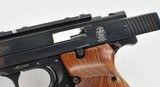 Smith & Wesson Model 41 Semi-Auto Pistol. 22LR. Like New Condition - 3 of 4
