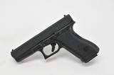 Glock 17 Gen 2. 1st Year Gen 2. 9x19 9mm. Excellent Condition. In Glock Case W/Brush - 4 of 6