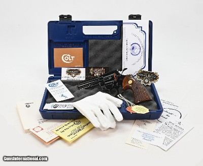 Colt Python .357 Mag. 4 Inch Blue. Like New Condition. DOM 1976