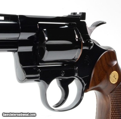 Colt Python 357 Mag. 6 Inch Blue. Like New Condition. In Hard Case. DOM 1982 - Image 4 of 9