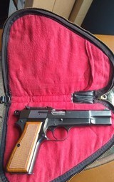 Browning Hi Power, Rare Belgian T-Series Tangent Sight with red backed grips.Near 100% with original pouch. - 15 of 15