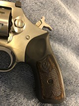 Ruger - SP 101 - .22 LR Caliber - 4" barrel - Stainless - Excellent Cond. - Green Fiber Optic Sight - Short Barrel - 13 of 15