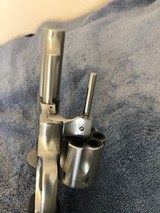 Ruger GP 100 - .357 Magnum - Stainless - 3 inch barrel - perfect conceal/carry - Excellent Condition - Soft Rubber with Wood Inset Handle - 12 of 15