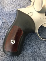 Ruger GP 100 - .357 Magnum - Stainless - 3 inch barrel - perfect conceal/carry - Excellent Condition - Soft Rubber with Wood Inset Handle - 4 of 15