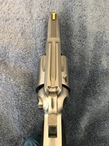 Ruger GP 100 - .357 Magnum - Stainless - 3 inch barrel - perfect conceal/carry - Excellent Condition - Soft Rubber with Wood Inset Handle - 5 of 15