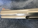Smith & Wesson - .357 Magnum - Model 686-4- 5 3/4" barrel - STAINLESS - Perfect Condition - Padded Case - Rubber Grip - 8 of 15