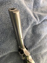 Smith & Wesson - .357 Magnum - Model 686-4- 5 3/4" barrel - STAINLESS - Perfect Condition - Padded Case - Rubber Grip - 9 of 15