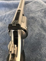 Smith & Wesson - .357 Magnum - Model 686-4- 5 3/4" barrel - STAINLESS - Perfect Condition - Padded Case - Rubber Grip - 6 of 15