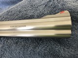 Smith & Wesson - .357 Magnum - Model 686-4- 5 3/4" barrel - STAINLESS - Perfect Condition - Padded Case - Rubber Grip - 4 of 15