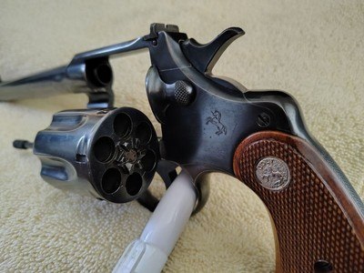 COLT OFFICERS TARGET MODEL 38 SPECIAL, 6” HEAVY BARREL, w/ COLT 