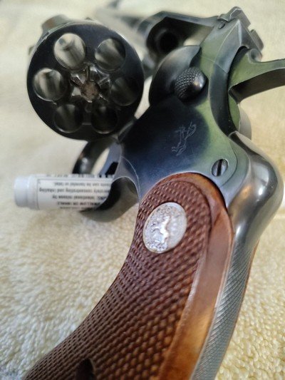 COLT OFFICERS TARGET MODEL 38 SPECIAL, 6” HEAVY BARREL, w/ COLT 