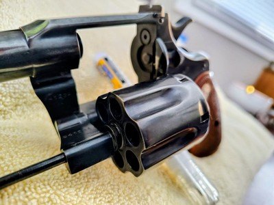 COLT OFFICERS TARGET MODEL 38 SPECIAL, 6” HEAVY BARREL, w/ COLT 