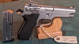 Smith&Wesson Model 5906 - 3 of 7