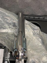 Ruger New Vaquero 45 Colt revolver Stainless Steel High Gloss Stainless - 6 of 14