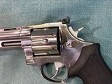 Taurus M44 44 Mag revolver Stainless Steel - 2 of 14