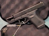 Glock 19 Gen 5 With original Box ** Free Shipping No CC Fees** - 9 of 10