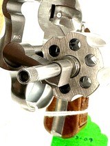 1983 Like New Smith and Wesson model 63 Excellent condition Stainless Steel .22LR - 3 of 14