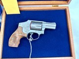 Smith & Wesson 640 factory engraved * 357 Mag * New With presentation box. *Free shipping no CC Fees* - 4 of 13