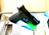 Smith & Wesson M&P-22 Compact Like New in Box - 4 of 5