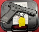 Glock G17 Gen 5 New in Box **No Credit Card Fees** - 2 of 3