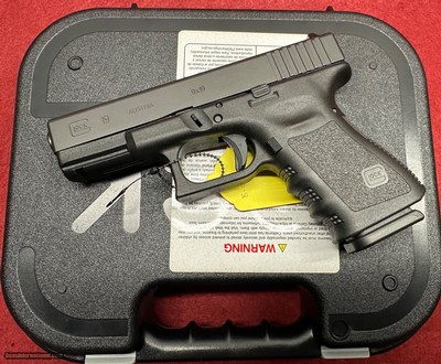 Glock G19 Gen 3 New in Box Old Inventory **NO Credit Card Fees**