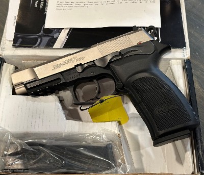 Bersa Thunder 9 Pro No longer available. 17rd New in the box Old Stock * No Credit Card Fees * - Image 2 of 3