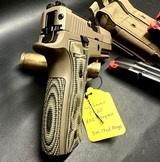 Sig Sauer P320 metal frame AXG Scorpion Excellent condition 3 17 rd mags. **No Credit Card Fees** - 3 of 11