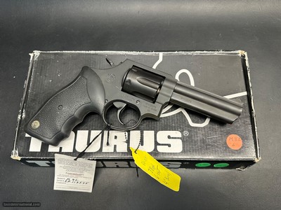 Taurus M82S 38 spl revolver Old Stock New in Box *No Credit Card Fees* - Image 3 of 4