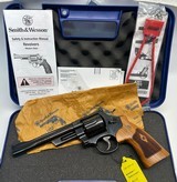 Smith & Wesson Model 25-15 Looks unfired Classic Series in 45 Colt * No Credit Card Fees *