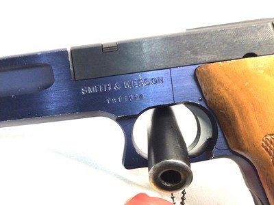 Smith & Wesson Model 422 with Rare Blue frame 22Lr - Image 3 of 5