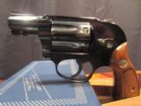 SMITH & WESSON MODEL 38 BODYGUARD AIRWEIGHT - 5 of 11