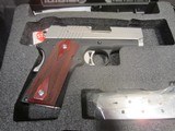 SIG SAUER 1911-ULTRA COMPACT 45ACP
((NEW IN CASE)))) - 6 of 8