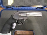 SMITH & WESSON MODEL 617-6 4" BARREL - 2 of 3