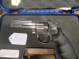 SMITH & WESSON MODEL 617-6 4" BARREL - 1 of 3