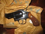 SMITH & WESSON19-3WITH BOX2 1/2" BARREL LIKE NEW - 1 of 20