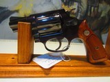 SMITH & WESSON MODEL 37 SQUARE BUTT AS NEW IN BOX 38 SPECIAL - 2 of 10
