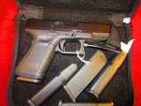 GLOCK MODEL 19 GEN 5 CALIBER 9MM WITH 5 FACTORY 10 ROUND MAGAZINES - 1 of 1