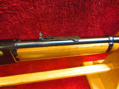 WINCHESTER MDDEL 9422 WINCHESTER 22 MAG LIKE NEW - Image 4 of 13