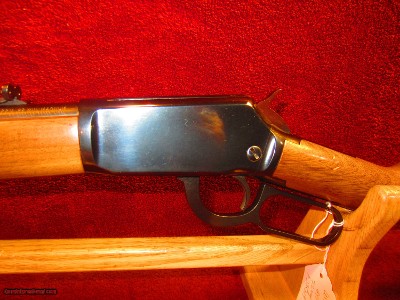 WINCHESTER MDDEL 9422 WINCHESTER 22 MAG LIKE NEW - Image 12 of 13